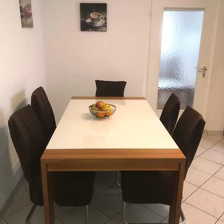 Heinestrasse Apartment *