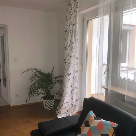 Heinestrasse Apartment *